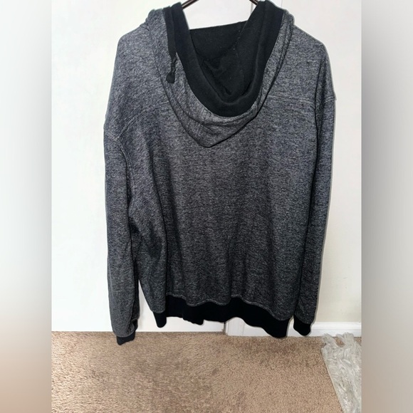 Preowned Men’s zip up hoodie. Size 2X - Picture 4 of 4